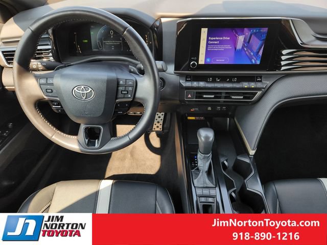 Used 2025 Toyota Camry SE FWD image 26