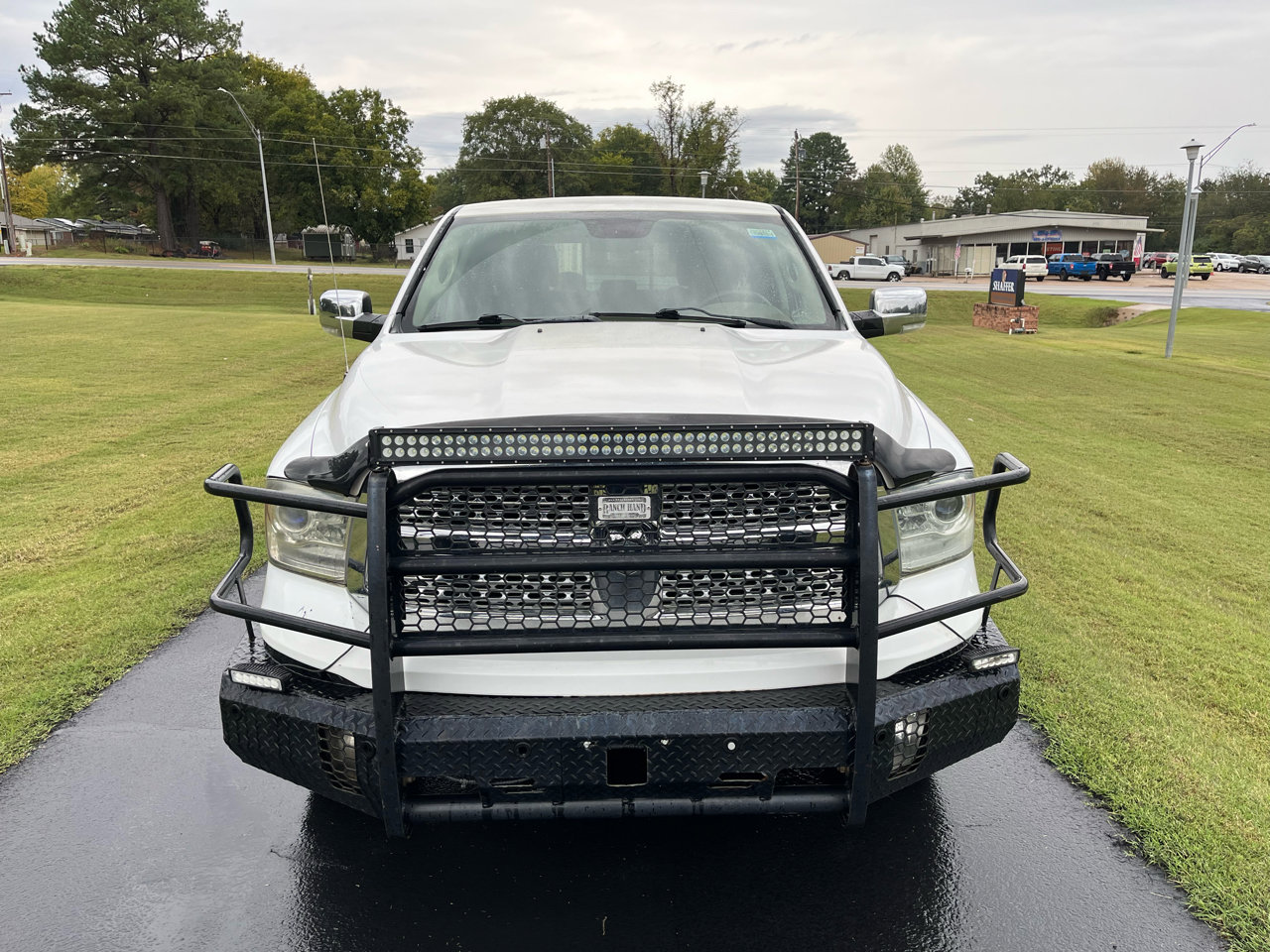 Used 2014 RAM 1500 Laramie w/ Convenience Group image 3