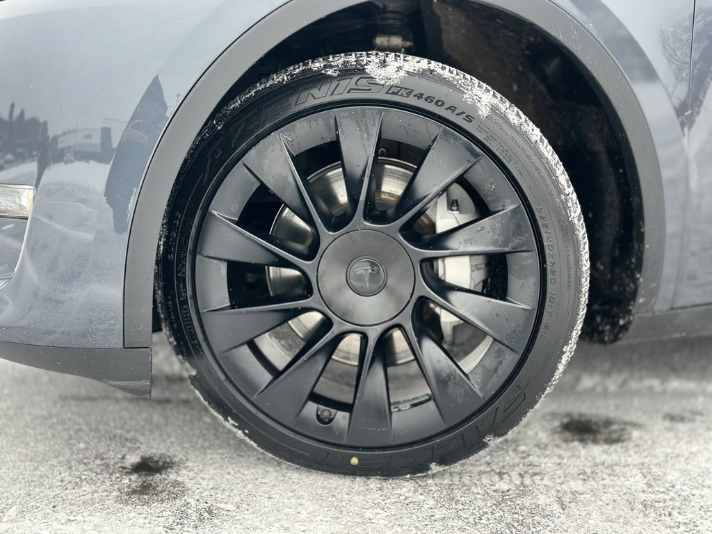 Used 2023 Tesla Model Y Long Range image 2