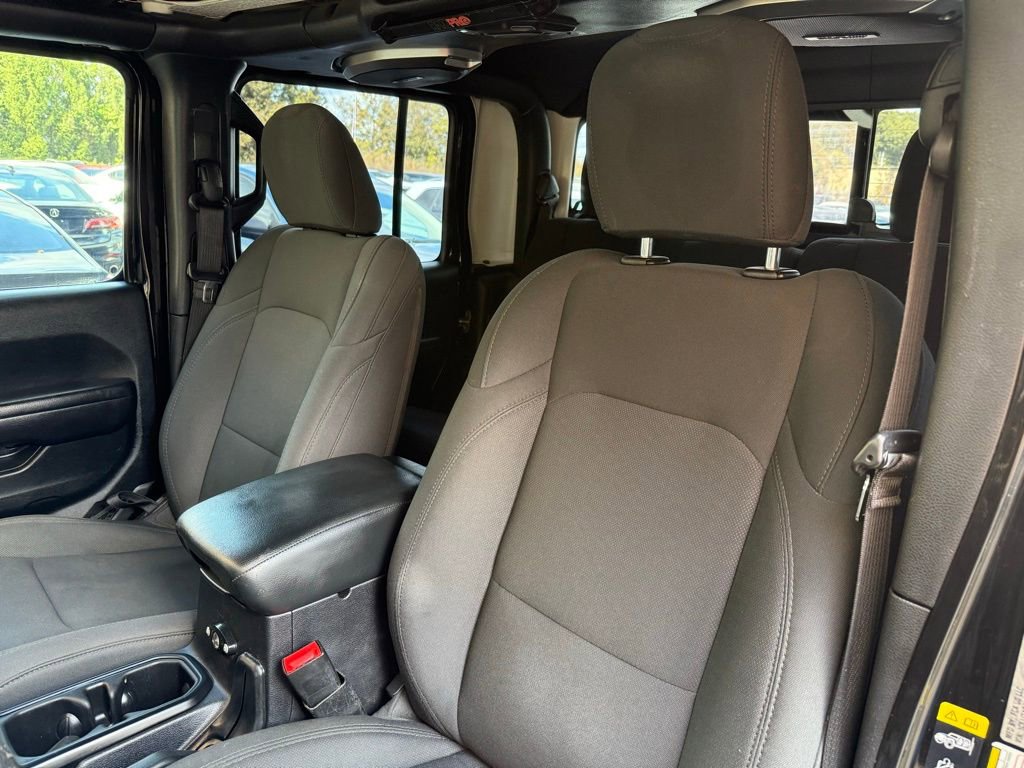 Used 2020 Jeep Gladiator Sport image 12