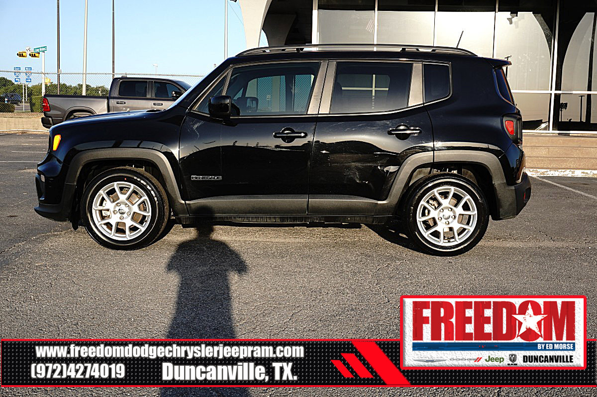 Used 2020 Jeep Renegade Latitude FWD image 2