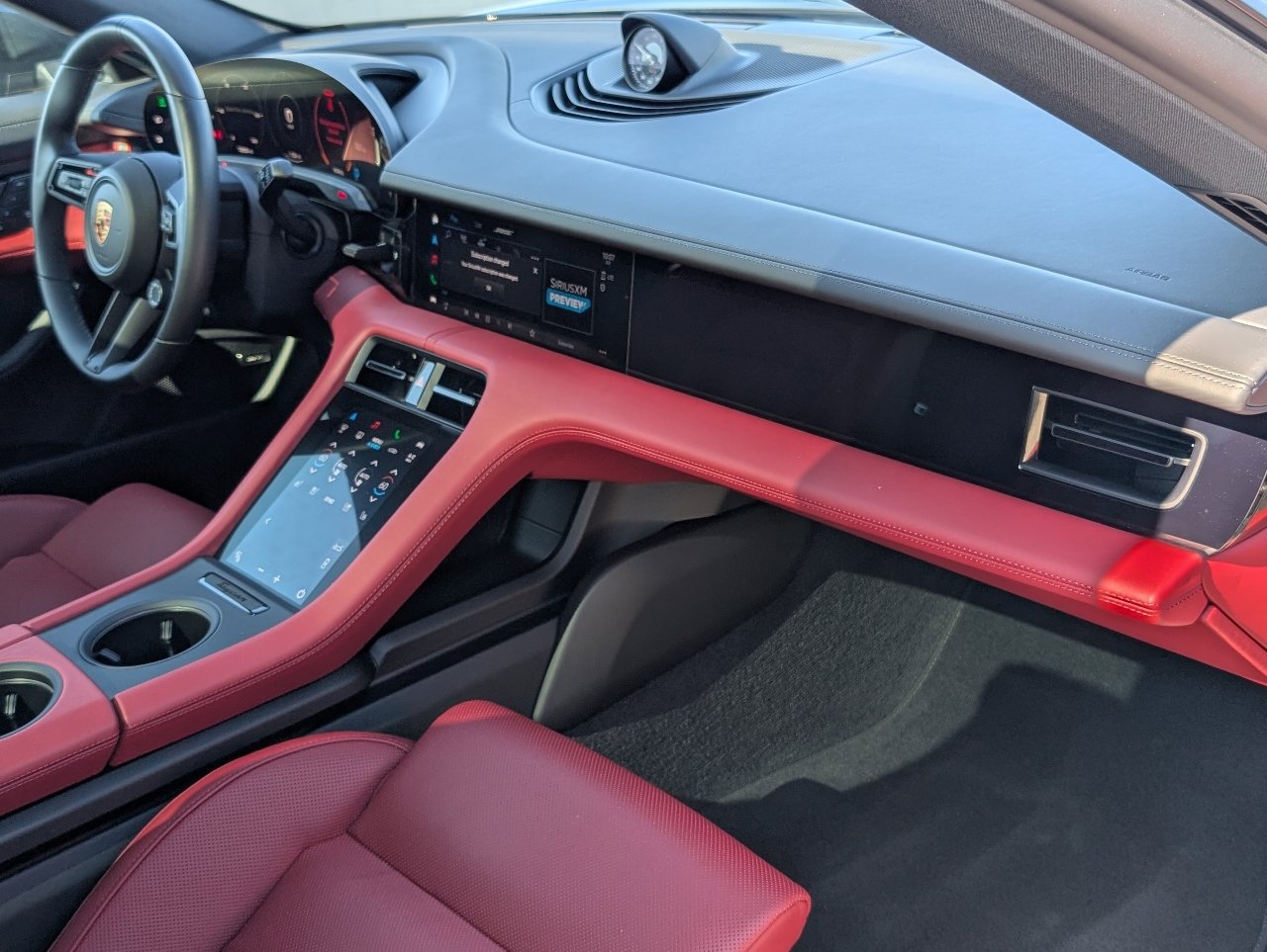 Used 2024 Porsche Taycan image 13