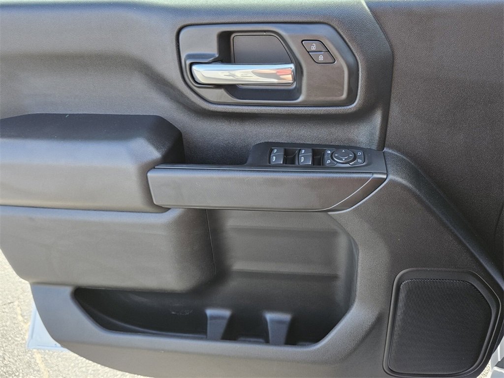 Used 2026 Chevrolet Silverado 2500 Custom w/ Custom Value Package image 29