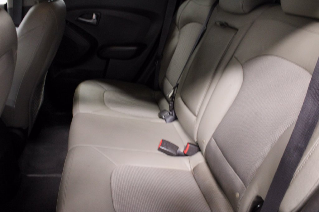 Used 2015 Hyundai Tucson GLS w/ Option Group 02 AWD/4WD image 22