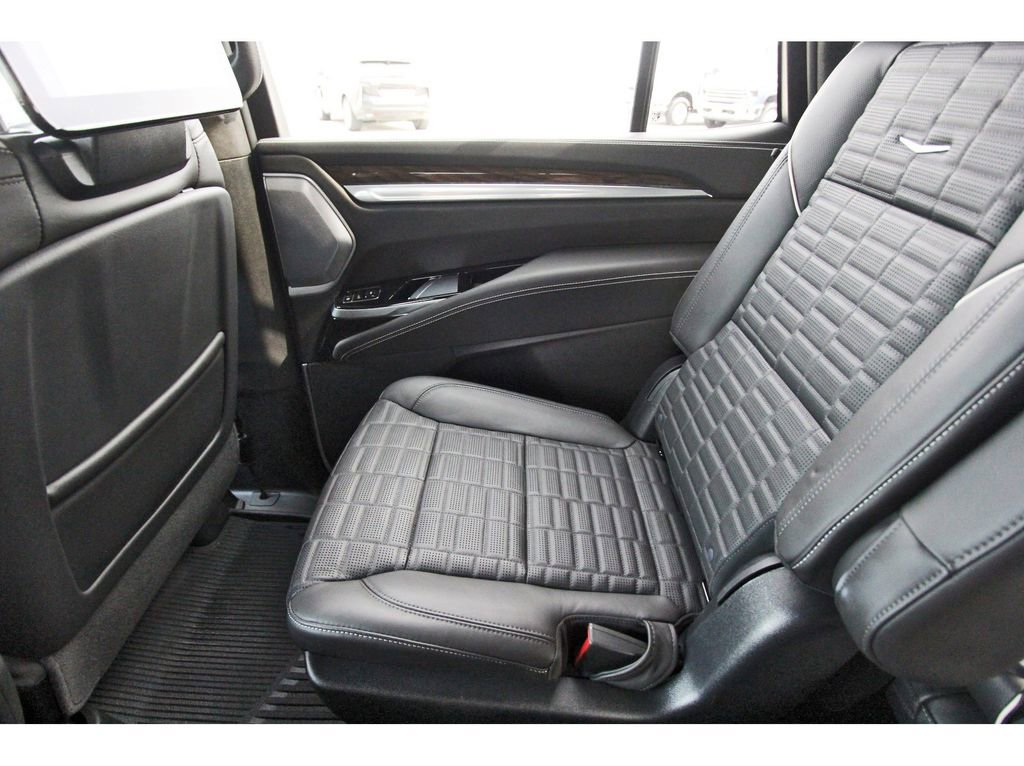 Certified 2025 Cadillac Escalade Sport Platinum w/ LPO, Floor Liner Package image 12