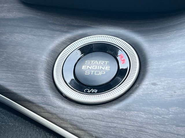 New 2025 Jeep Grand Cherokee Limited w/ Trailer Tow Package image 32