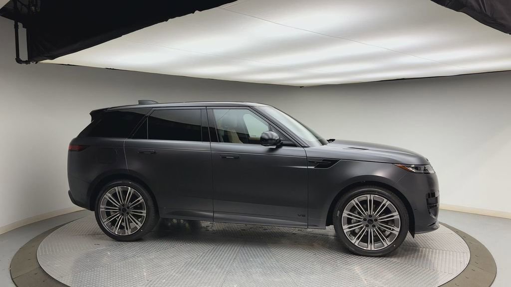 New 2026 Land Rover Range Rover Sport Dynamic SE AWD/4WD image 9