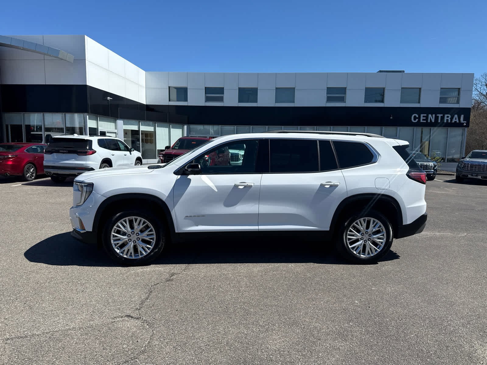 Used 2026 GMC Acadia Elevation w/ Elevation Premium Package AWD/4WD image 2