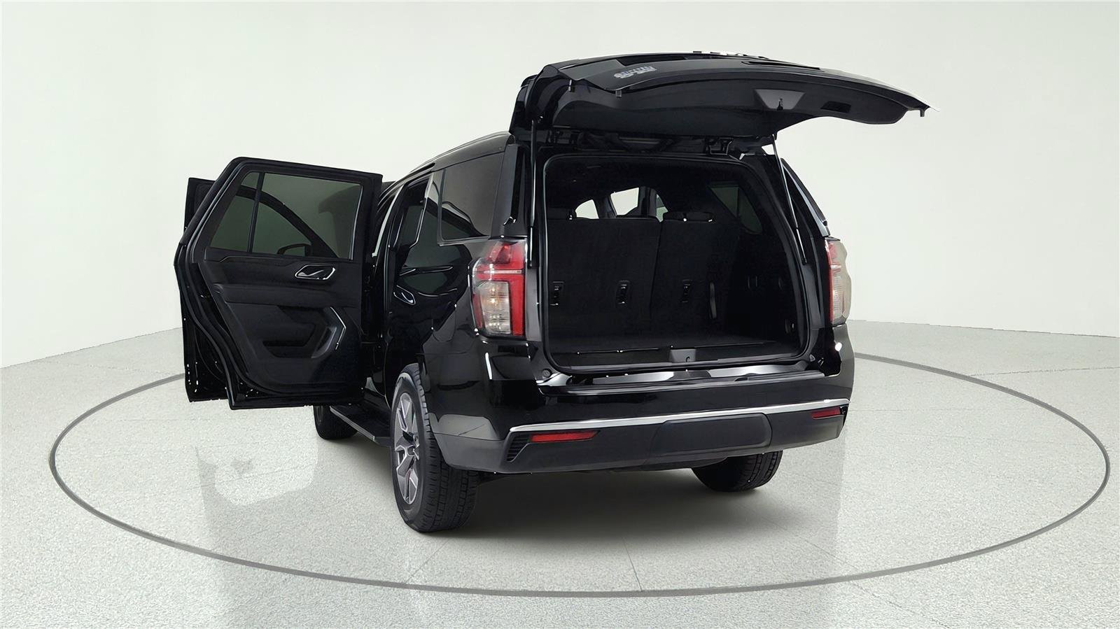 Used 2024 Chevrolet Tahoe LS AWD/4WD image 12