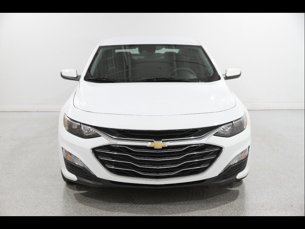 Used 2024 Chevrolet Malibu LT FWD image 2