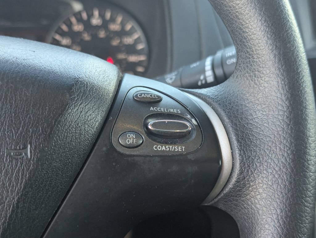 Used 2014 Nissan Pathfinder S FWD image 17