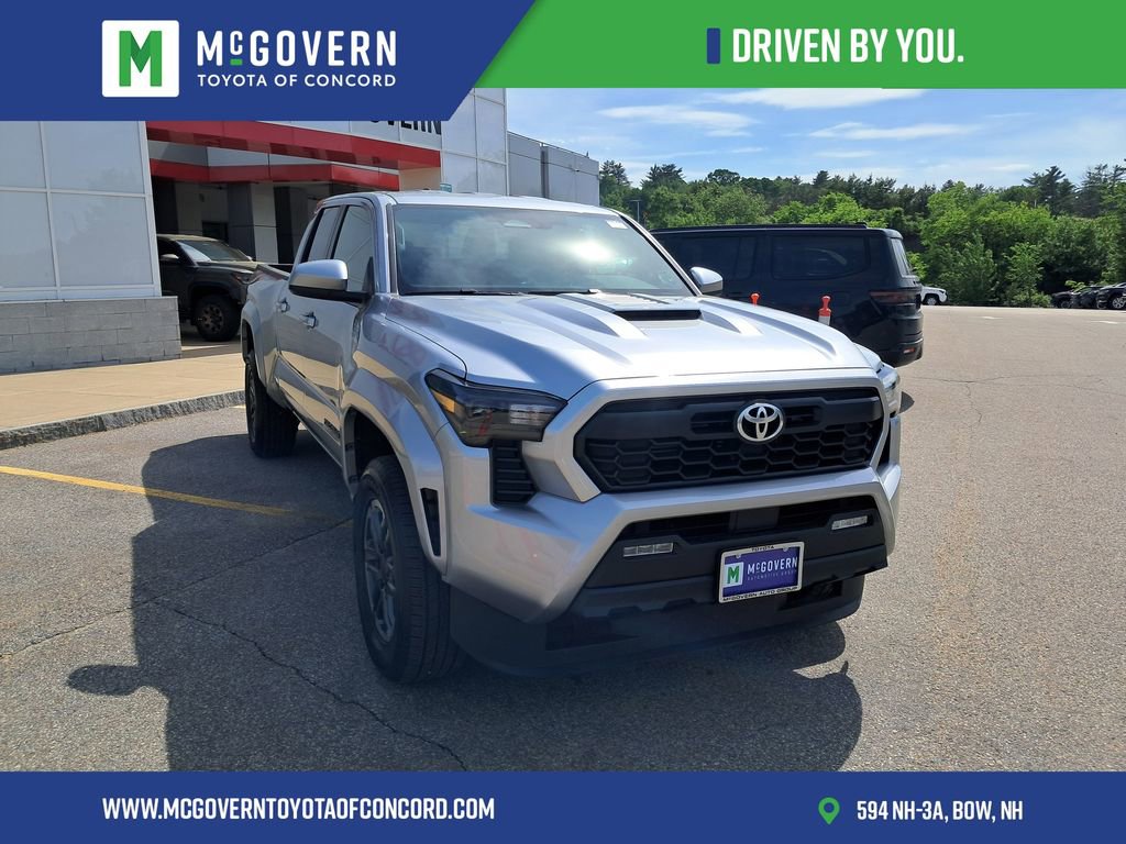 Used 2025 Toyota Tacoma TRD Sport AWD/4WD image 8