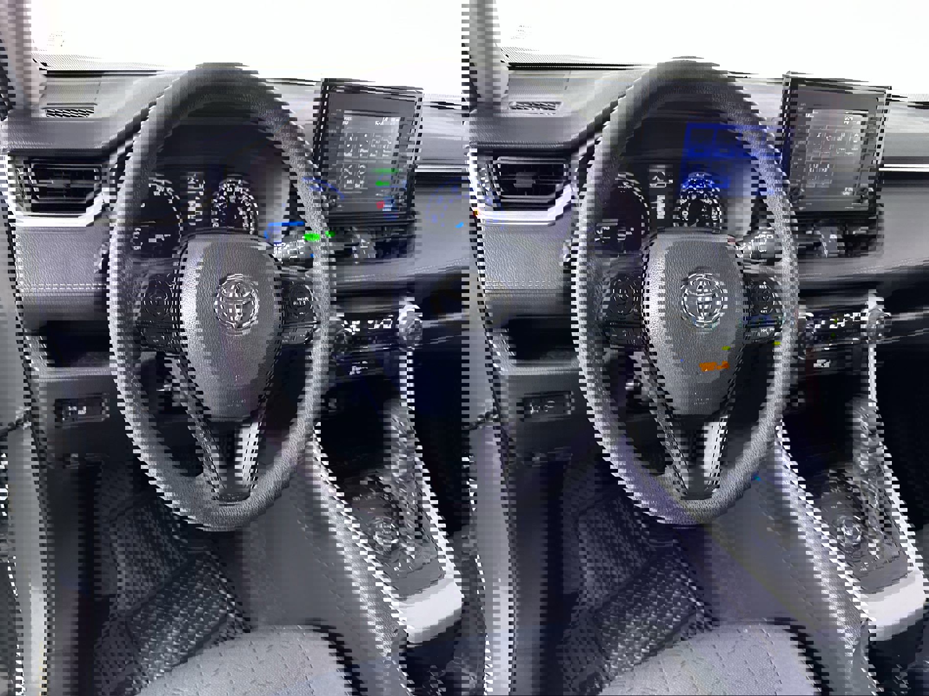 Used 2022 Toyota RAV4 XLE image 57