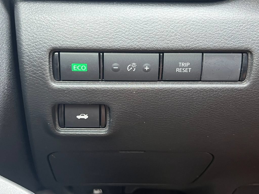 Used 2023 Nissan Sentra SV FWD image 19