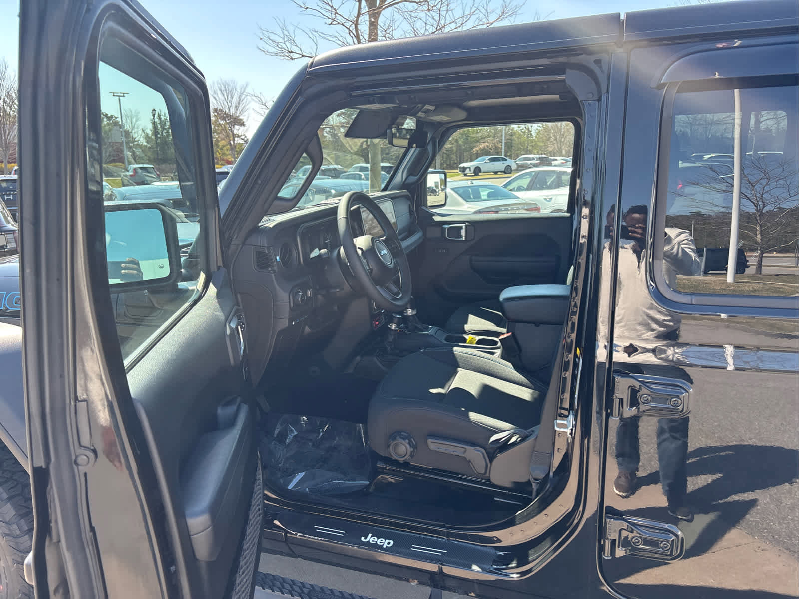 Used 2024 Jeep Wrangler Unlimited Rubicon 4xe w/ Technology Group image 23