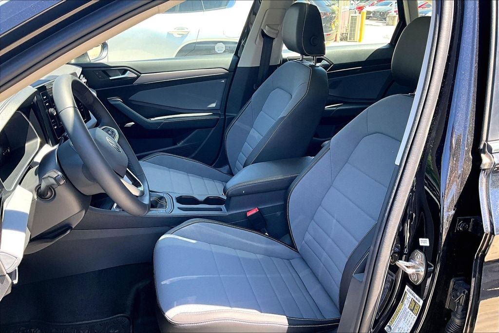 New 2026 Volkswagen Jetta SE FWD image 18