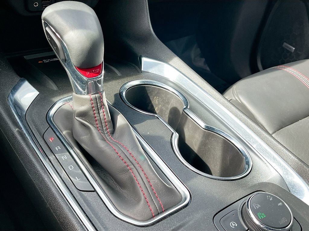 Used 2023 Chevrolet Traverse RS w/ LPO, Cargo Package image 17