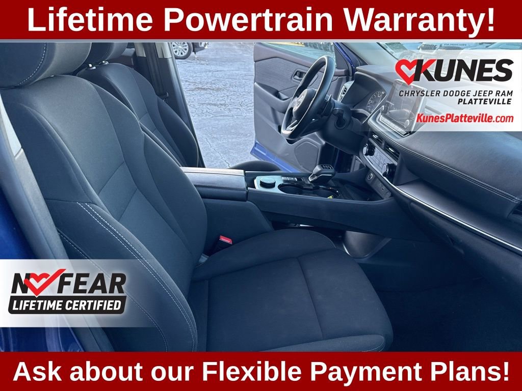 Used 2023 Nissan Rogue S image 27