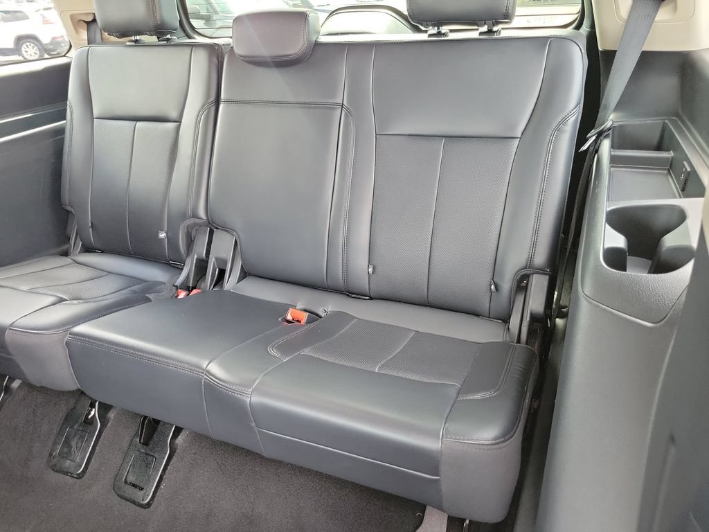 Used 2024 Ford Expedition XLT RWD image 16