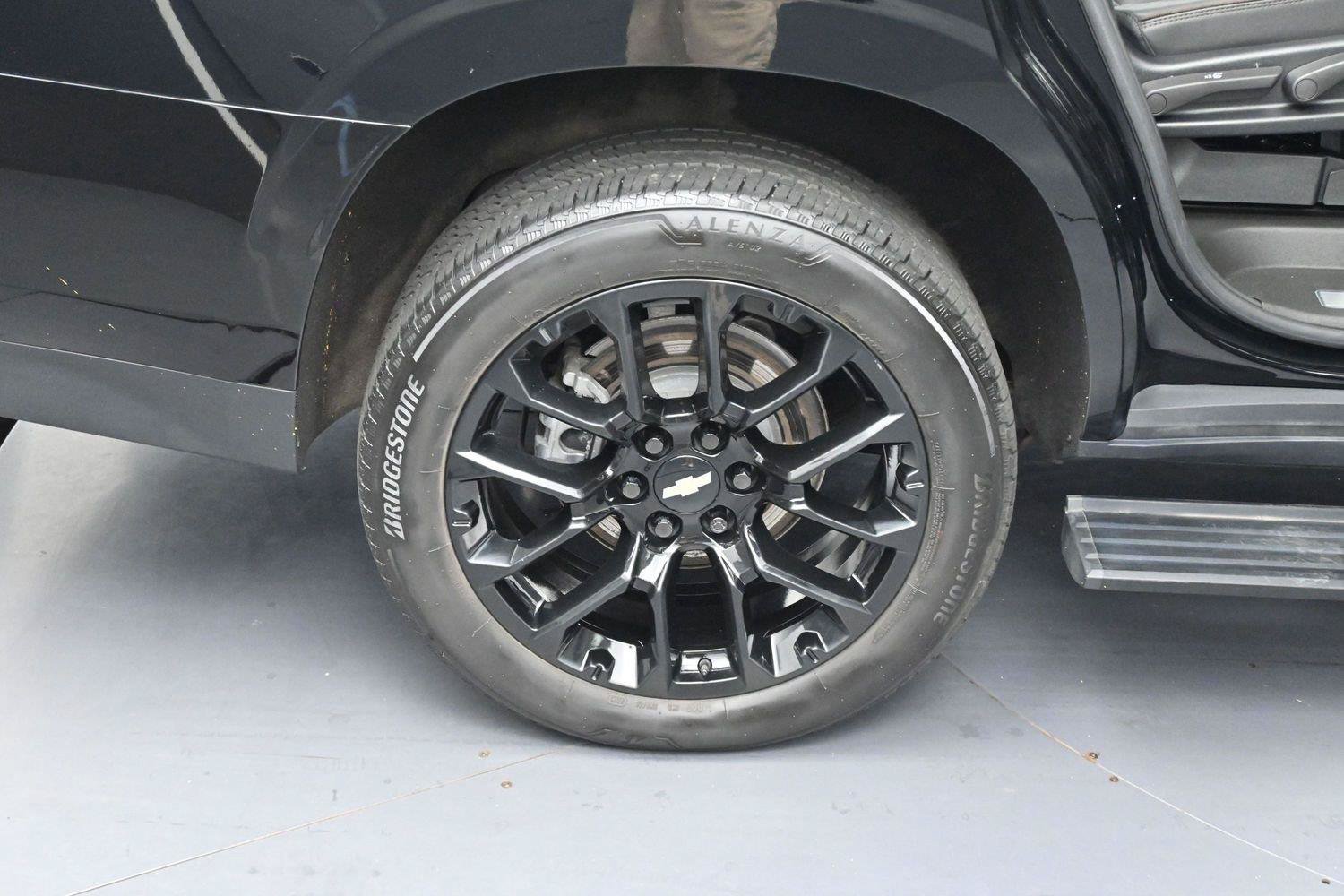 Used 2023 Chevrolet Tahoe High Country AWD/4WD image 38