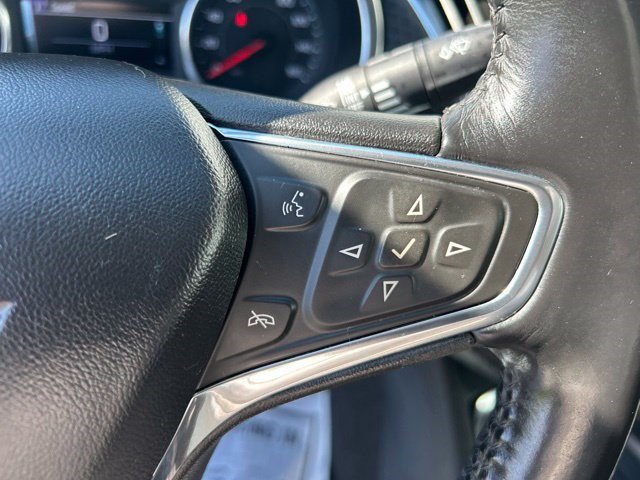 Used 2017 Chevrolet Malibu LT FWD image 18