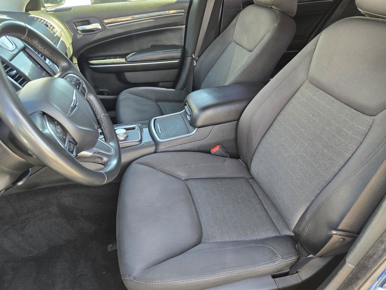 Used 2021 Chrysler 300 Touring w/ Sport Appearance Package RWD image 21