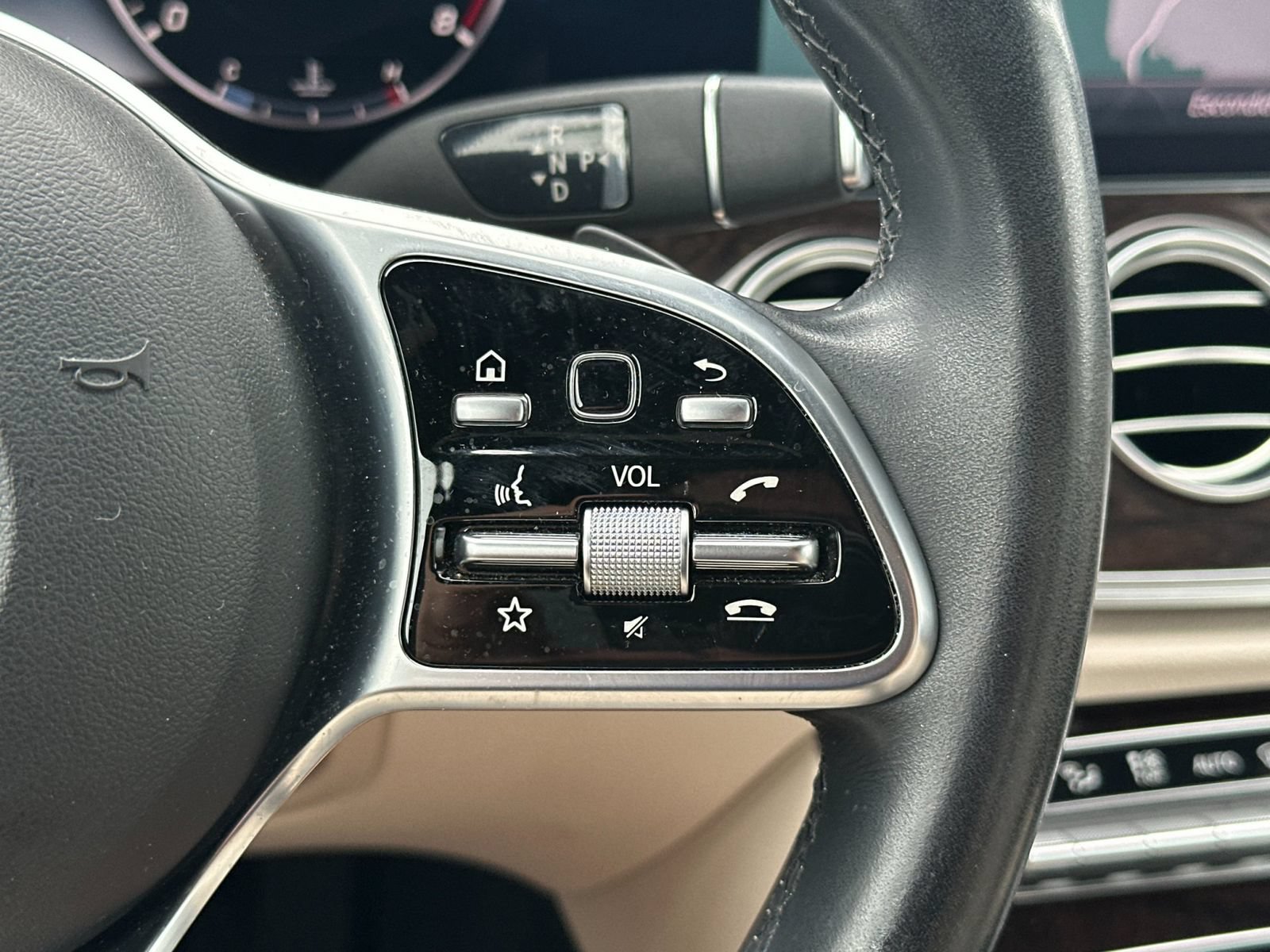 Used 2020 Mercedes-Benz E 450 4MATIC Sedan image 26