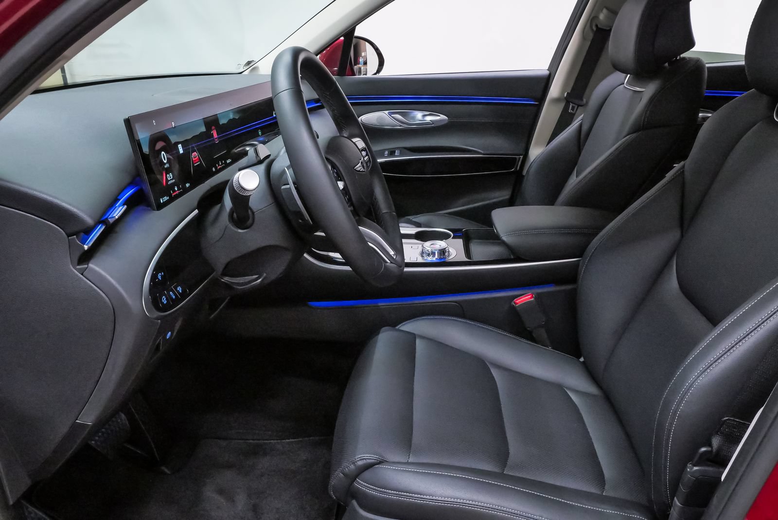 Certified 2026 Genesis GV70 2.5T AWD/4WD image 9