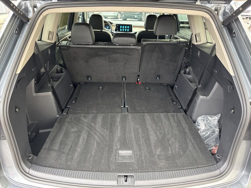 Certified 2025 Volkswagen Atlas SE image 12