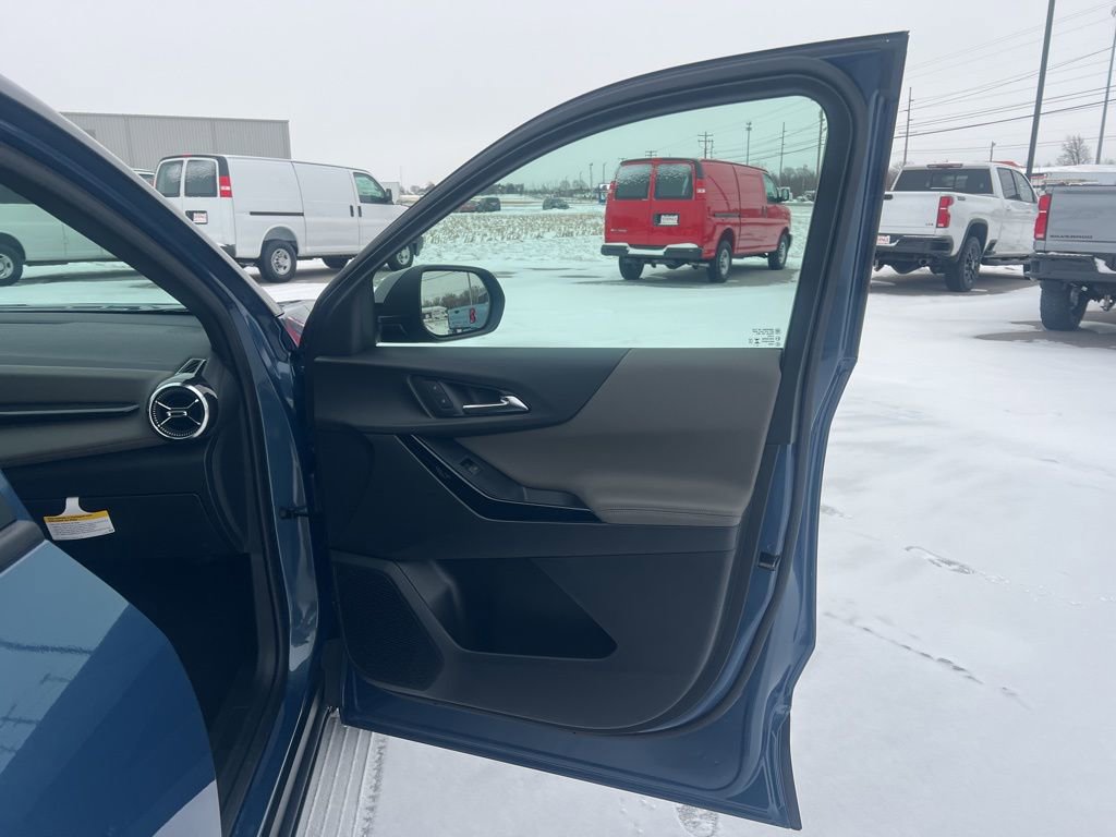 New 2026 Chevrolet Equinox LT w/ Convenience Package II image 25