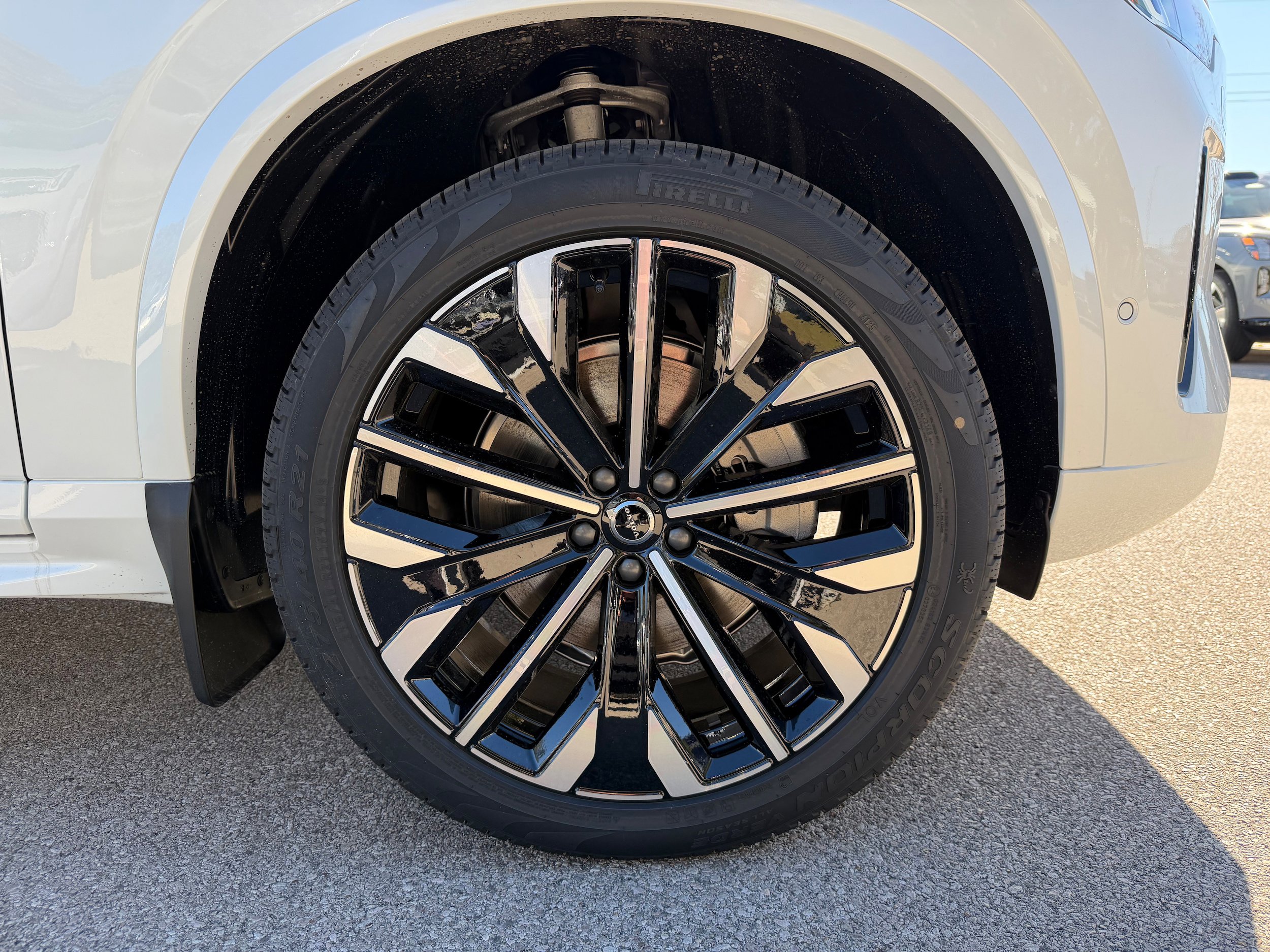 New 2026 Volvo XC90 B6 Ultra image 7