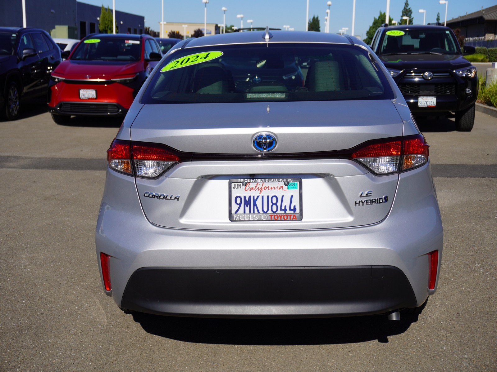 Used 2024 Toyota Corolla XLE FWD image 9