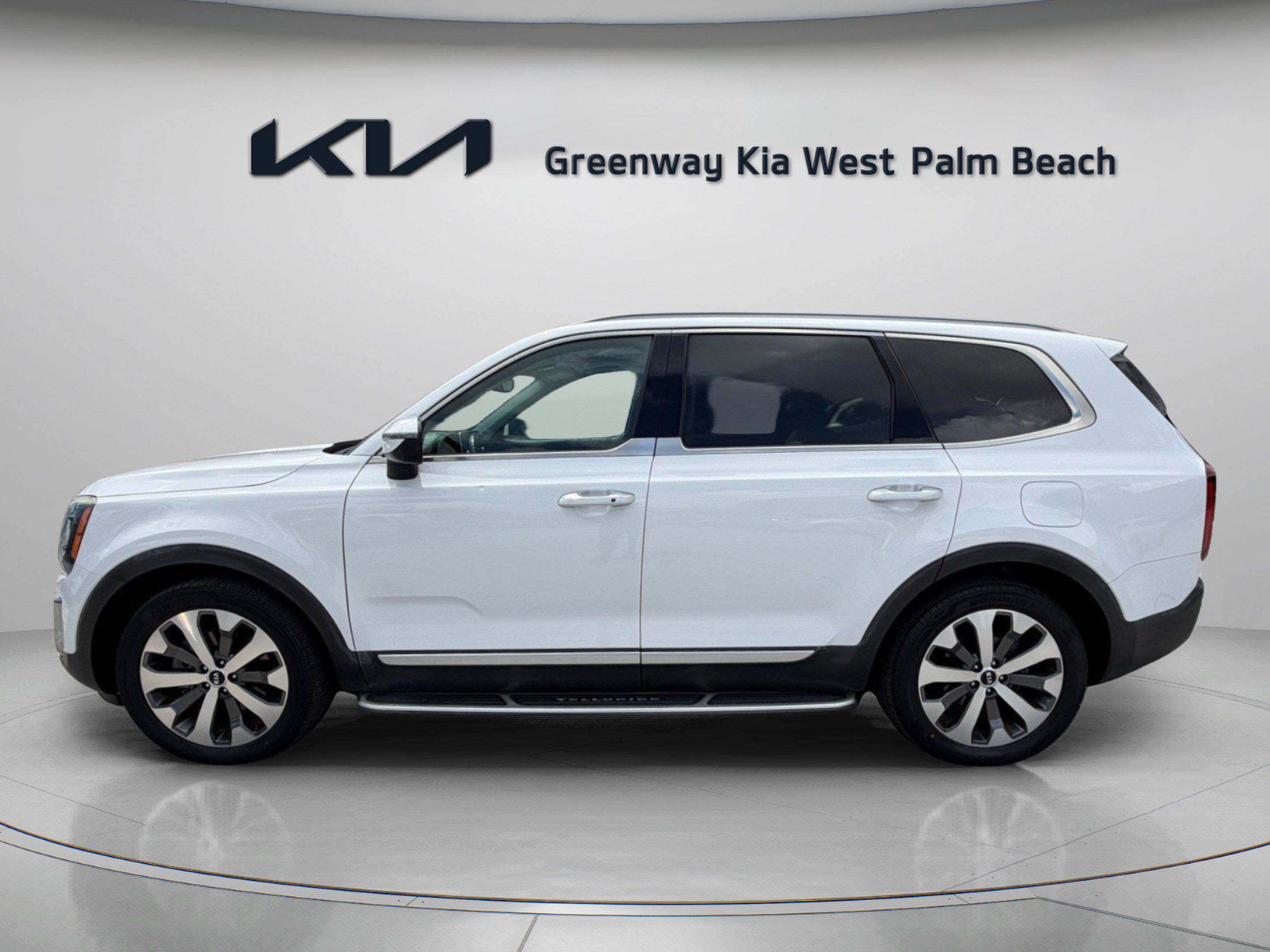Used 2021 Kia Telluride S FWD image 4