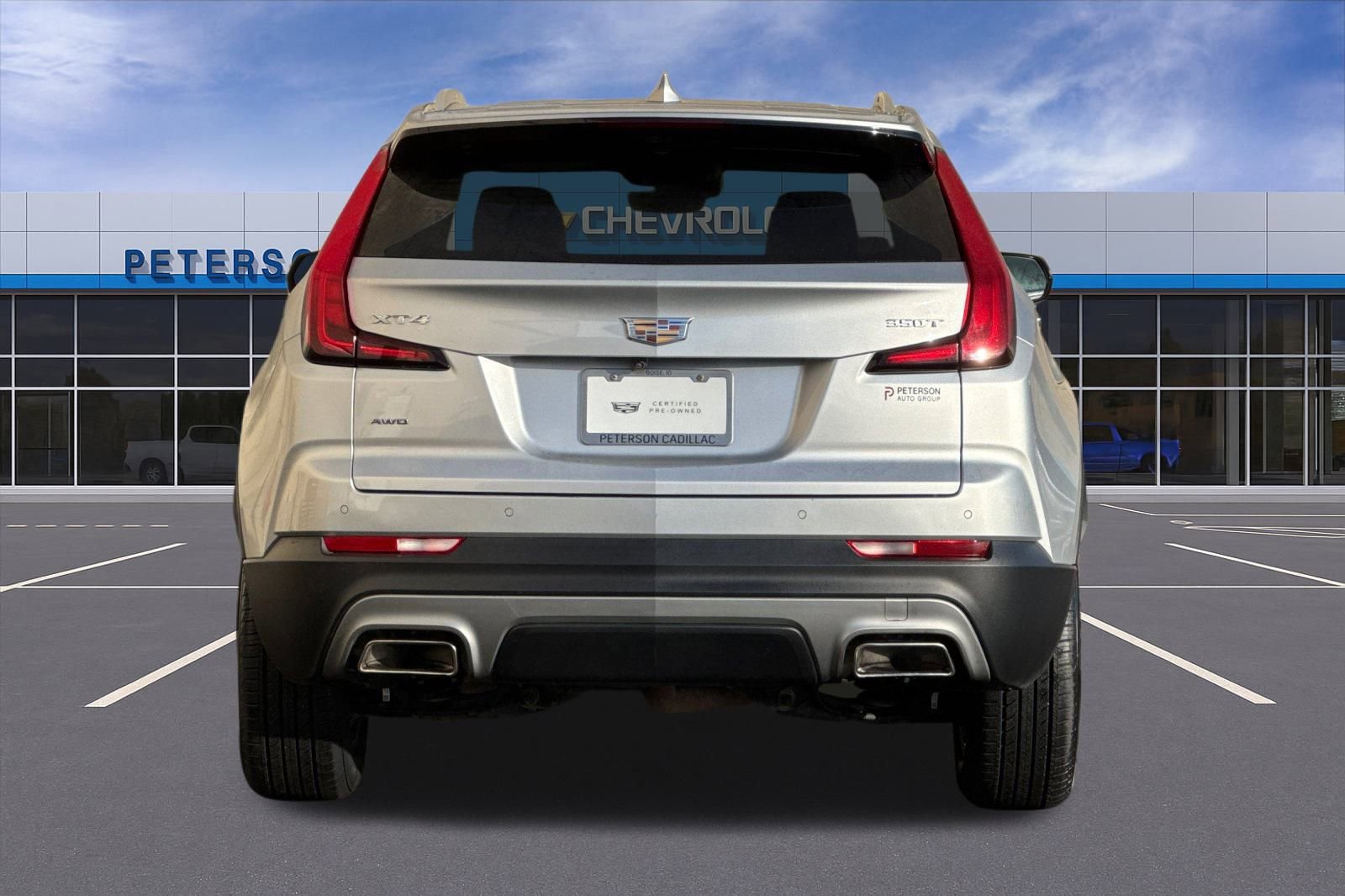 Used 2022 Cadillac XT4 Premium Luxury w/ Enhanced Visibility Package image 5