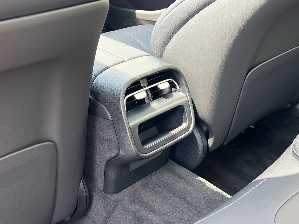 New 2026 Mercedes-Benz E 350 4MATIC Sedan image 24