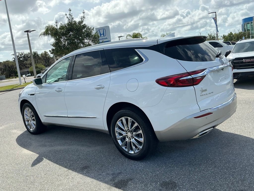 Used 2020 Buick Enclave Premium w/ Sun and Sites Package image 3