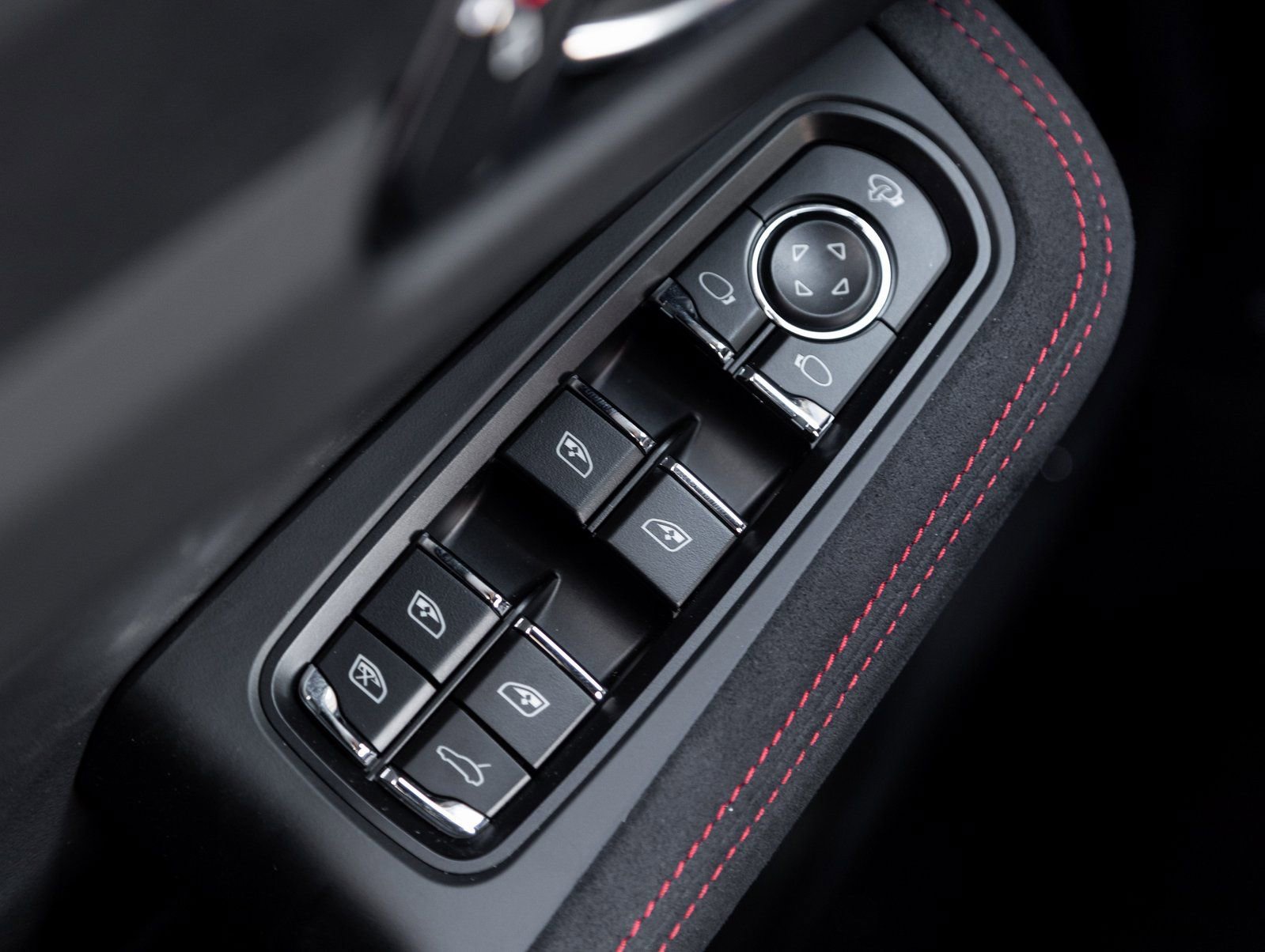 New 2026 Porsche Macan GTS AWD/4WD image 19