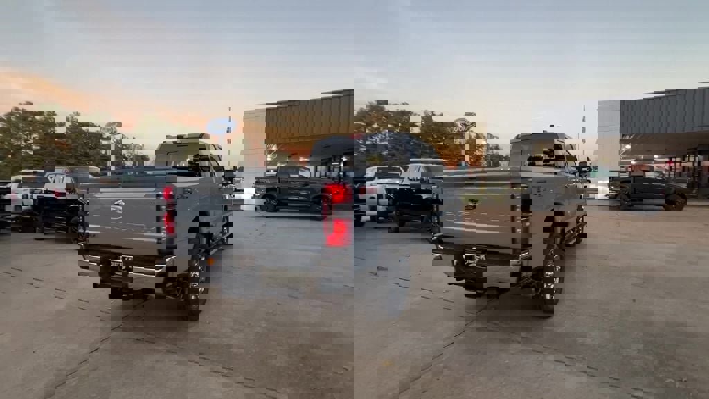 New 2026 Ford F250 Lariat w/ Lariat Premium Package image 6