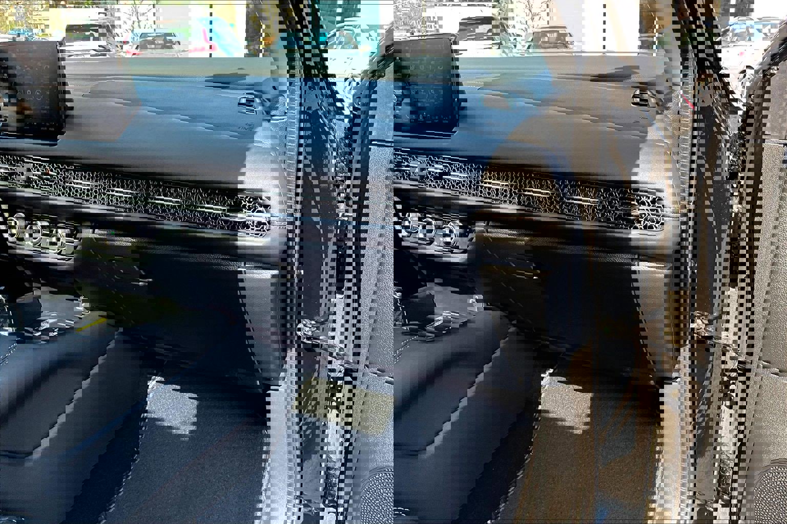 Certified 2025 Honda HR-V EX-L image 16