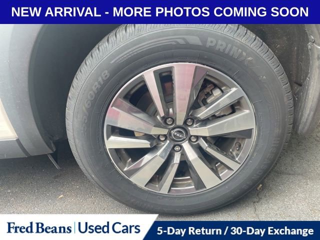 Used 2024 Nissan Pathfinder SL AWD/4WD image 13