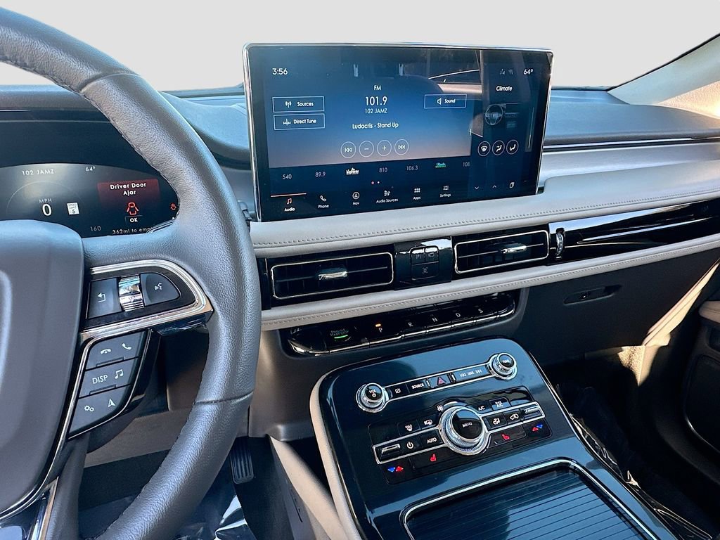 Used 2023 Lincoln Nautilus FWD w/ Premium Package image 15