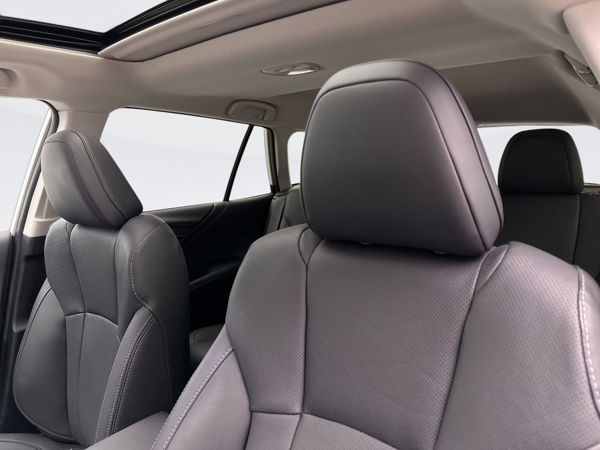 Used 2024 Subaru Outback Limited XT image 10