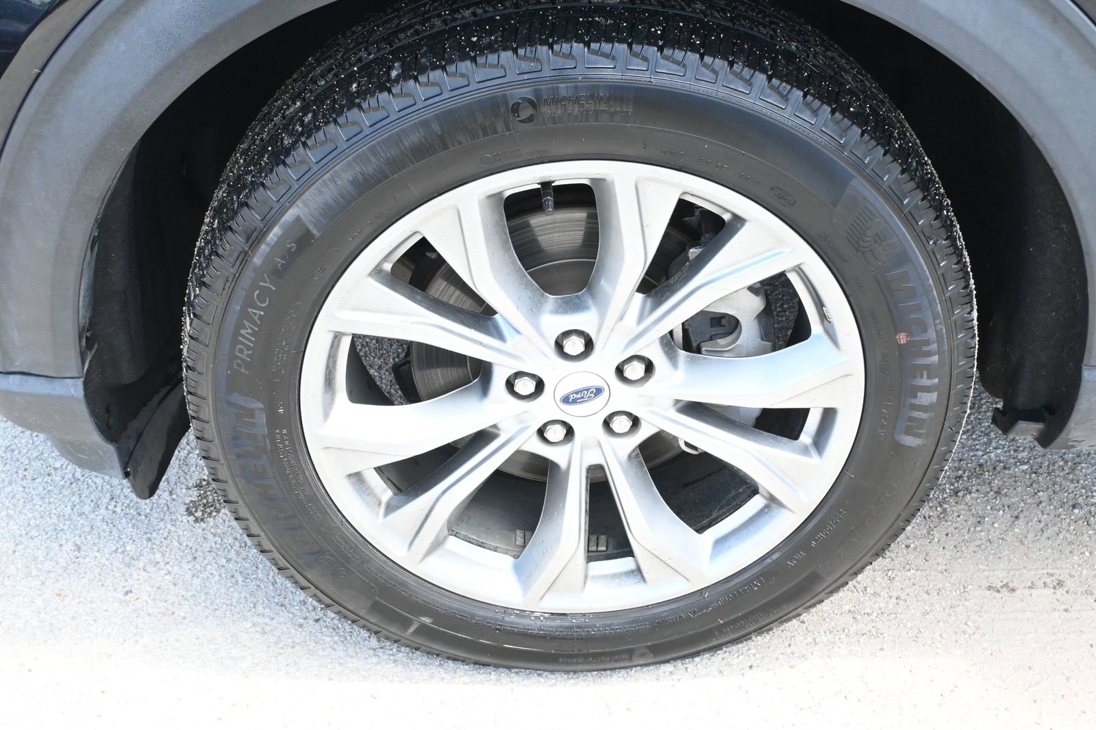 Used 2023 Ford Explorer Limited w/ Equipment Group 301A RWD image 7