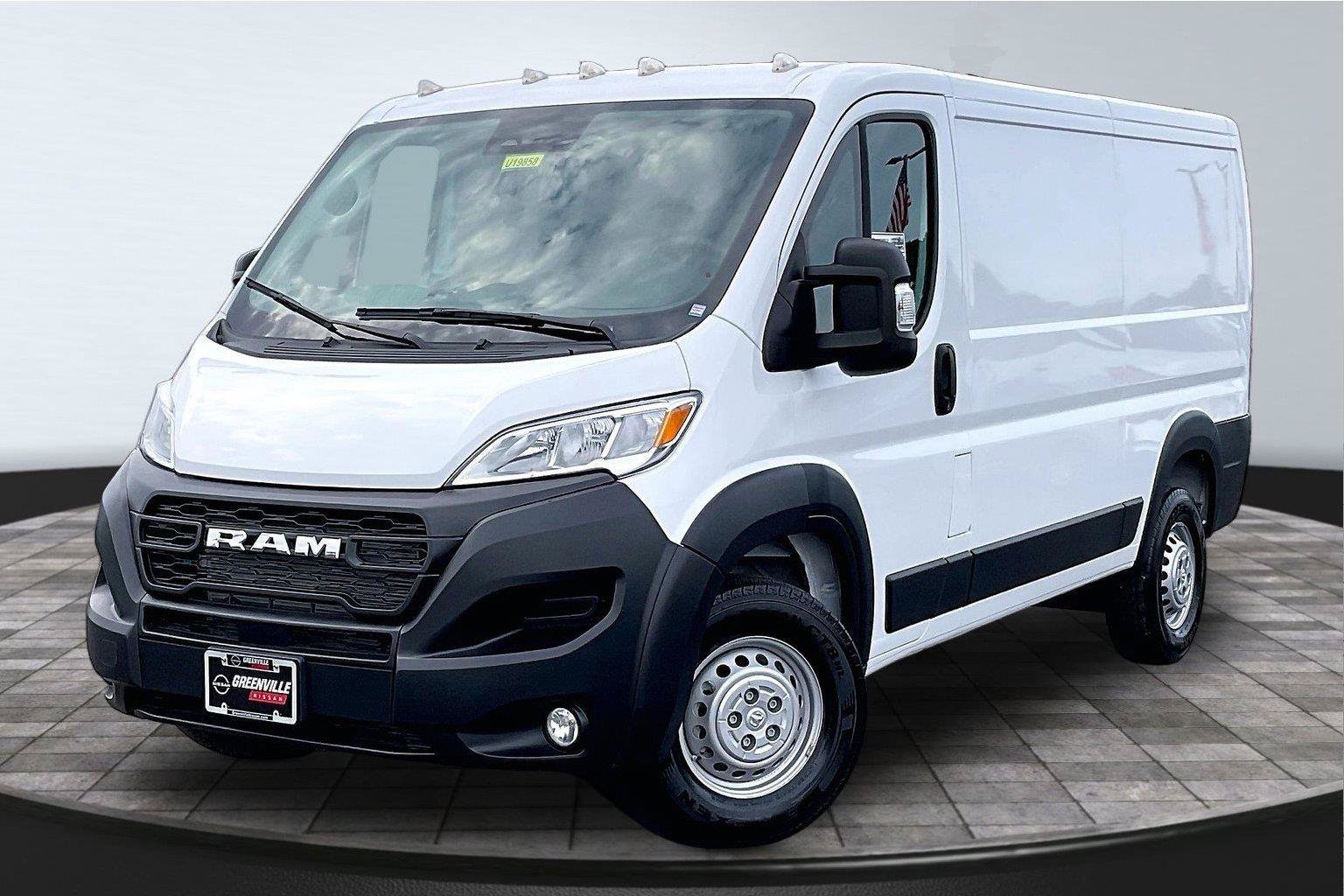 Used 2025 RAM ProMaster 2500 w/ Convenience Group FWD image 13