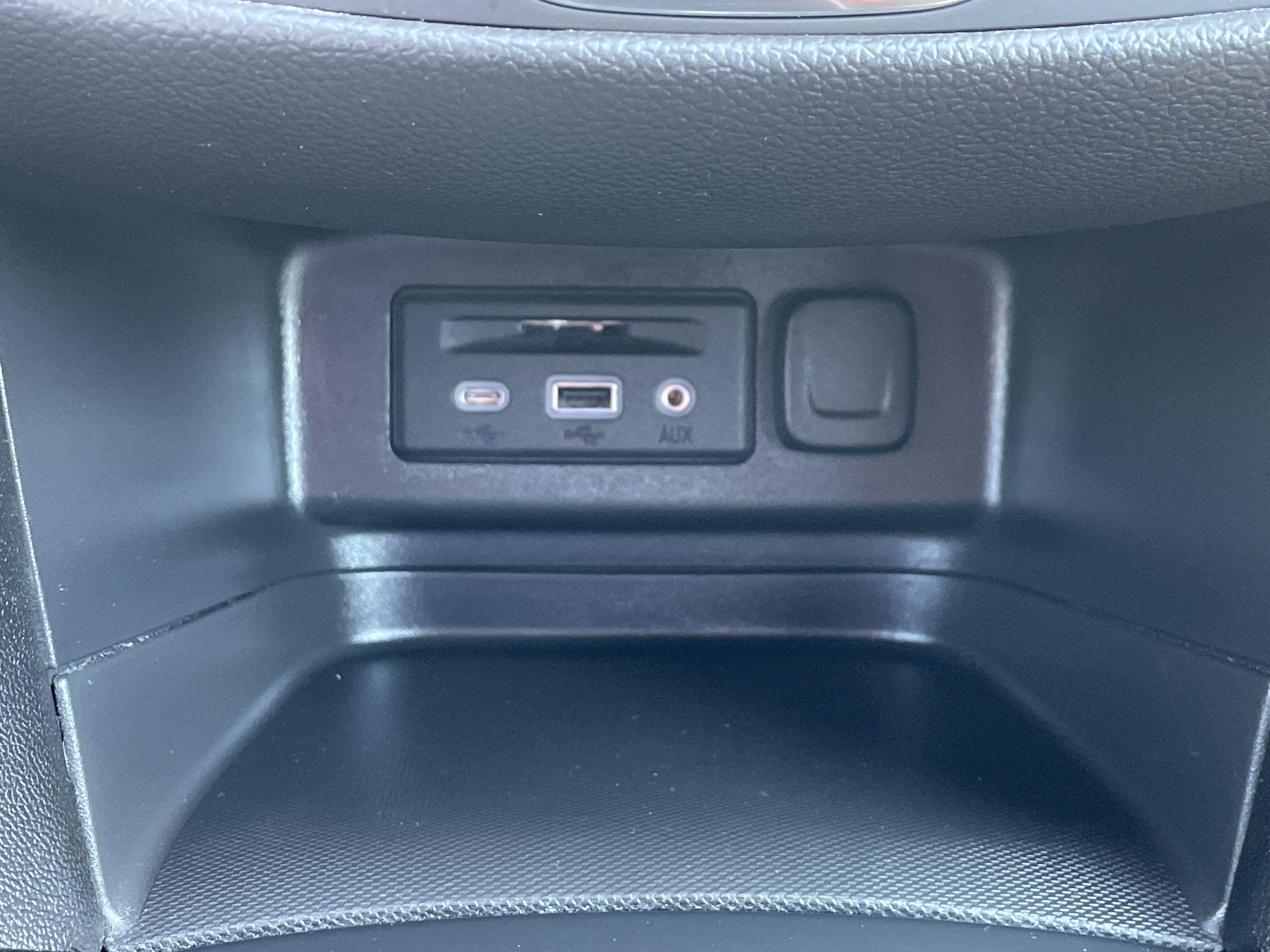Used 2024 Chevrolet Equinox LT AWD/4WD image 37
