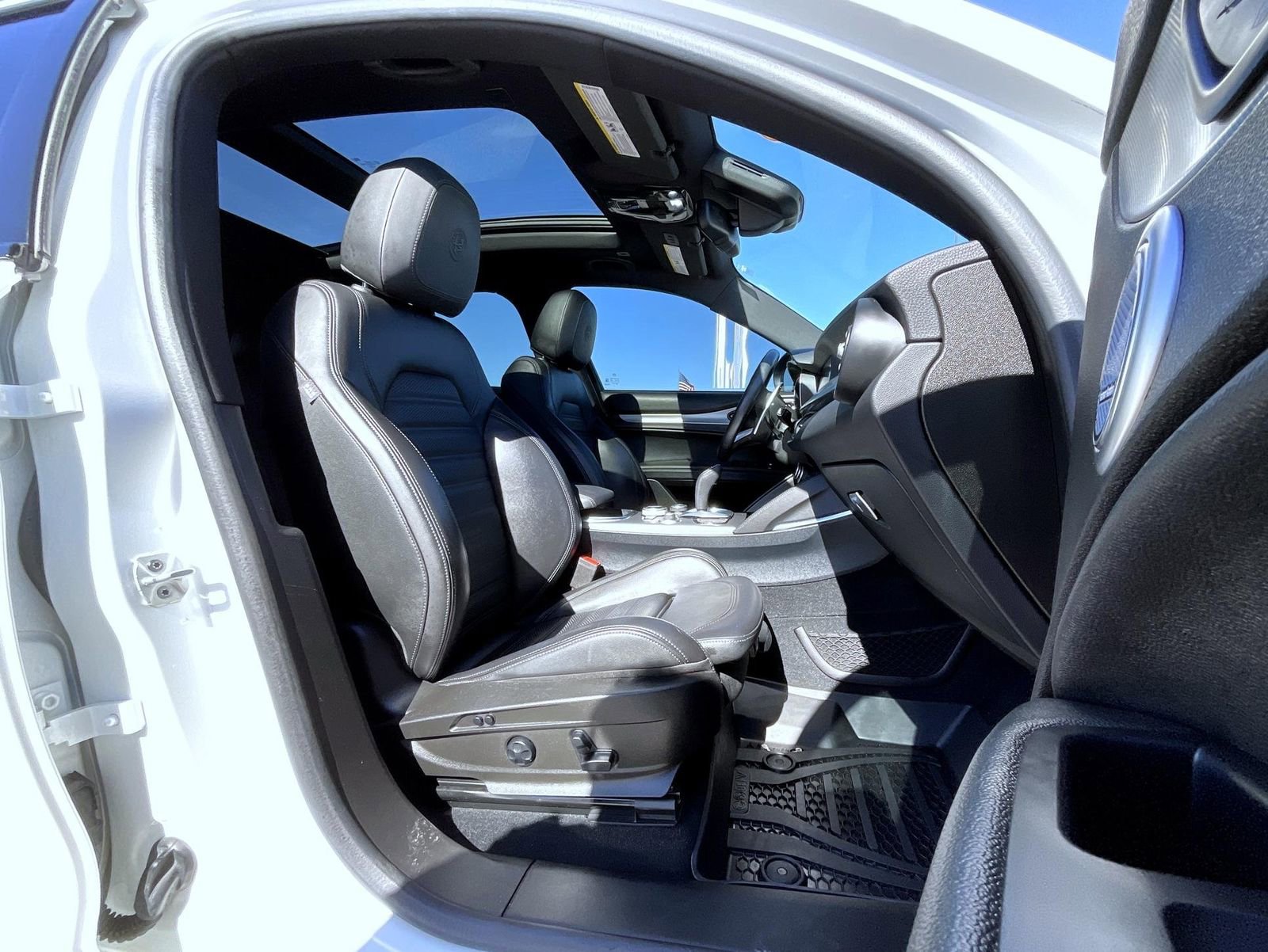 Used 2020 Alfa Romeo Stelvio Ti Sport w/ Quick Order Package 22S Sport image 15