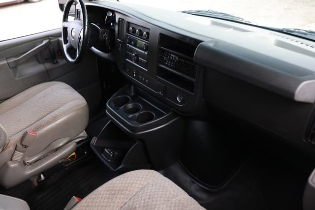 Used 2021 Chevrolet Express 2500 w/ Driver Convenience Package image 15