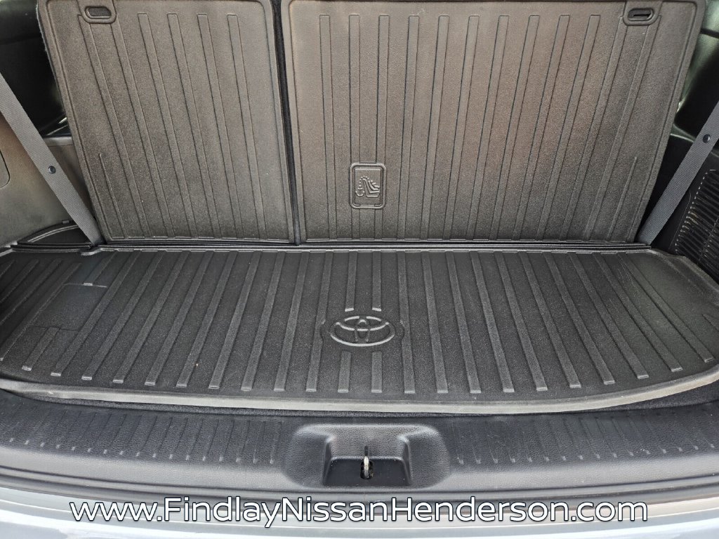 Used 2019 Toyota Highlander XLE AWD/4WD image 16