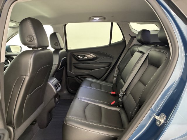 Used 2024 GMC Terrain SLT AWD/4WD image 18