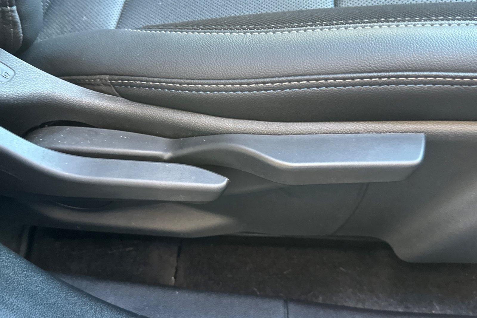 Used 2024 Chevrolet Equinox EV LT FWD image 23
